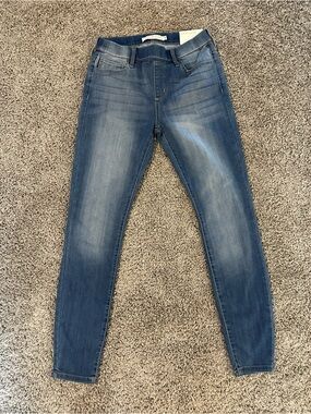 Nellie Mae Women’s Skinny Jeans